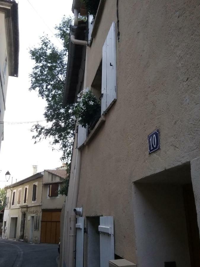 Au 10 Διαμέρισμα LʼIsle-sur-la-Sorgue Εξωτερικό φωτογραφία